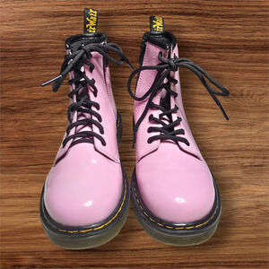 Dr. Martens Girls 1460 Patent Leather Lace Up Boots in Pale Pink, Size 2